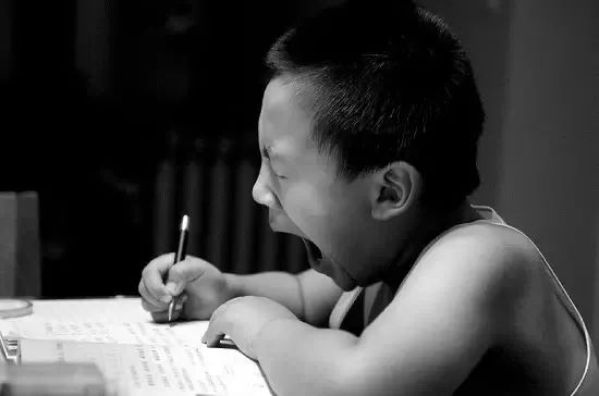 从房屋中介辞职后,我成了985名师:你给孩子报的辅导班,可能藏着4大黑幕休闲区蓝鸢梦想 - Www.slyday.coM 从房屋中介辞职后,我成了985名师:你给孩子报的辅导班,可能藏着4大黑幕休闲区蓝鸢梦想 - Www.slyday.coM