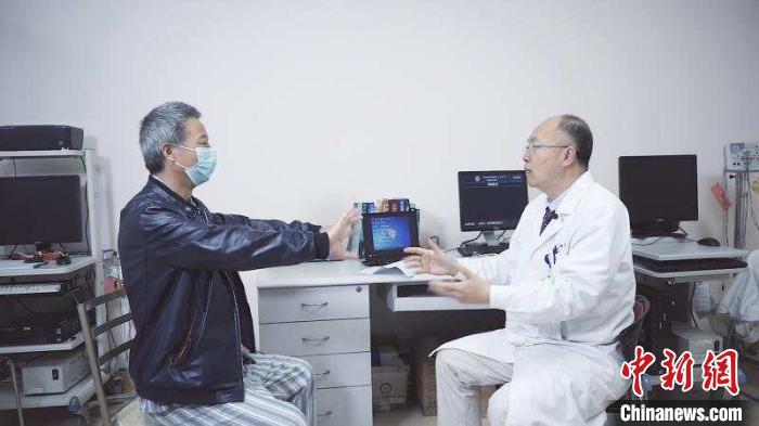 在中国，超过300万的帕金森氏病患者并不像“握手”那么简单！  |帕金森氏病|中国_新浪新闻