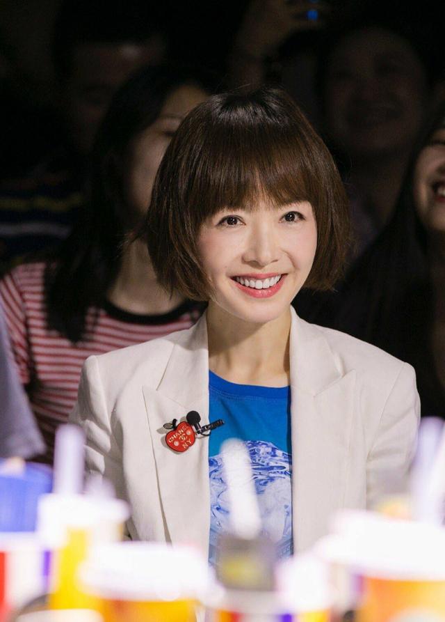 90年代15位央视当家主持今昔照 倪萍变化大 杨澜依然美 鲁豫判若两人