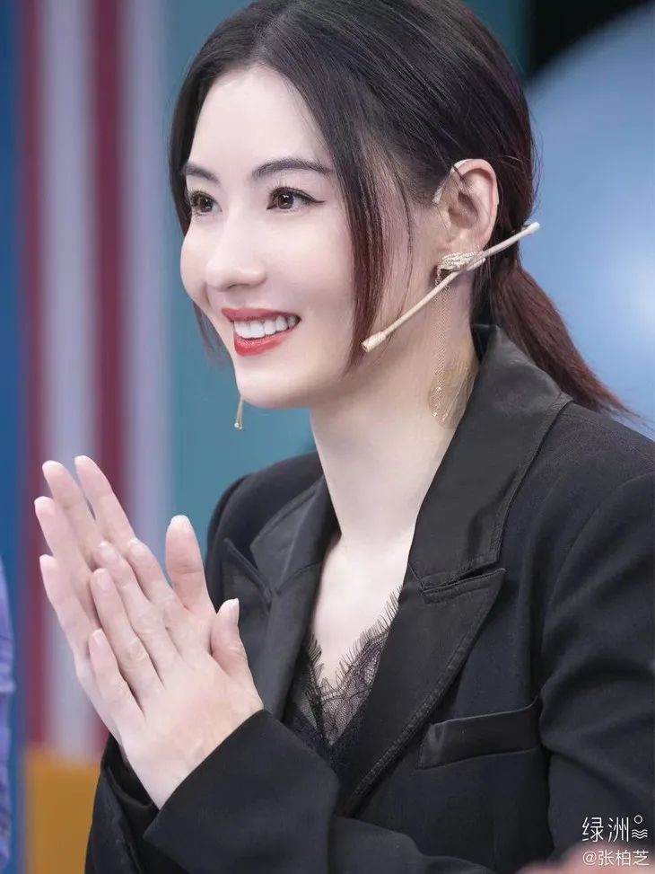 张柏芝脸肿的痛 我终于明白了