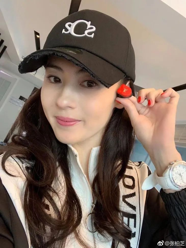 张柏芝脸肿的痛 我终于明白了