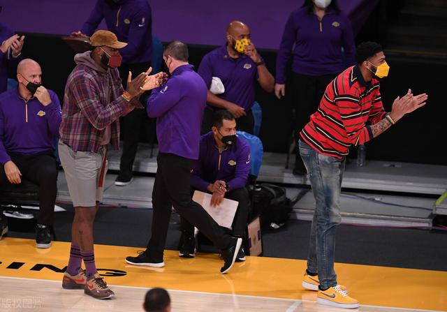 布朗40分!湖人无缘27分大逆转,小加状态好,庄神缺席他体现价值休闲区蓝鸢梦想 - Www.slyday.coM 布朗40分!湖人无缘27分大逆转,小加状态好,庄神缺席他体现价值休闲区蓝鸢梦想 - Www.slyday.coM