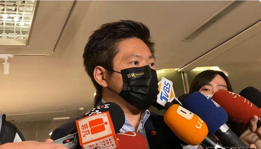 张惇涵接受采访资料图。图源:今日新闻