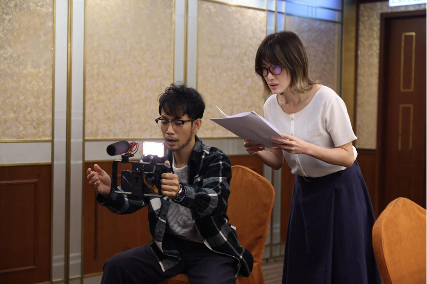 吐槽颁奖礼是“小圈子游戏”、编剧被拖欠工资……你没看错,TVB拍了一部“自黑”剧!休闲区蓝鸢梦想 - Www.slyday.coM 吐槽颁奖礼是“小圈子游戏”、编剧被拖欠工资……你没看错,TVB拍了一部“自黑”剧!休闲区蓝鸢梦想 - Www.slyday.coM