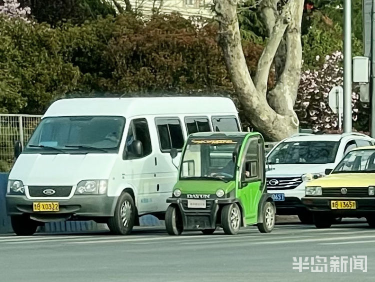 城阳一车辆挂自制车牌上路 交警:将进一步调查休闲区蓝鸢梦想 - Www.slyday.coM 城阳一车辆挂自制车牌上路 交警:将进一步调查休闲区蓝鸢梦想 - Www.slyday.coM