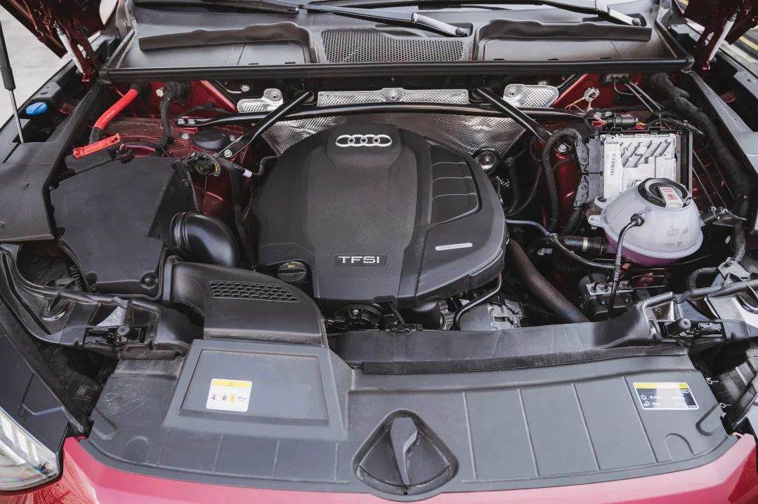 实用与运动兼备,试驾全新奥迪q5l sportback