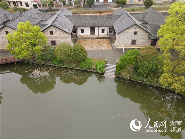 夏明翰故居全景.人民网 李芳森摄