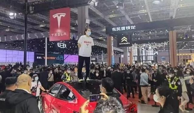 特斯拉新“剧情”!数据遭质疑 维权方声称隐私被侵犯,会立即投诉!休闲区蓝鸢梦想 - Www.slyday.coM 特斯拉新“剧情”!数据遭质疑 维权方声称隐私被侵犯,会立即投诉!休闲区蓝鸢梦想 - Www.slyday.coM