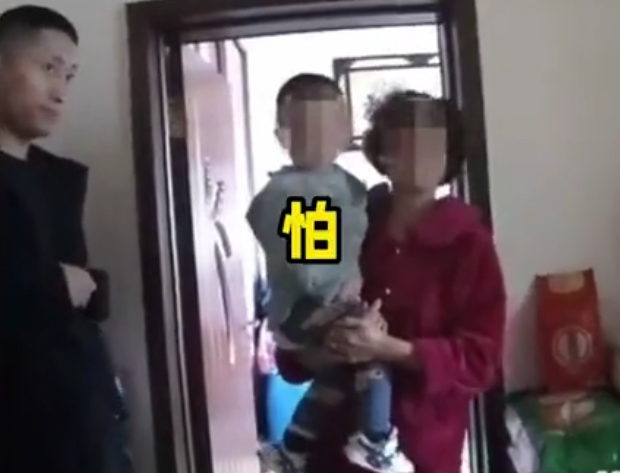 运钞枪支走火,押运员被同事击中身亡【三分钟法治新闻全知道】休闲区蓝鸢梦想 - Www.slyday.coM 运钞枪支走火,押运员被同事击中身亡【三分钟法治新闻全知道】休闲区蓝鸢梦想 - Www.slyday.coM