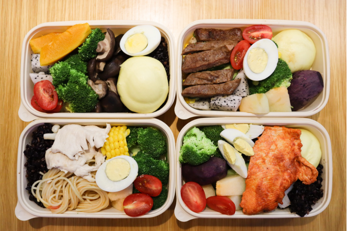 食堂的健身减脂餐准备好了!网友:别人家的大学