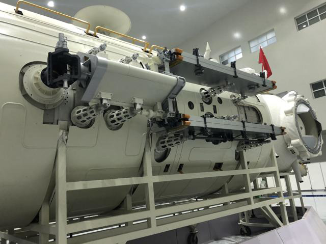 箭在弦上、直指苍穹:中国空间站天和核心舱将于今日中午 11 时许发射休闲区蓝鸢梦想 - Www.slyday.coM 箭在弦上、直指苍穹:中国空间站天和核心舱将于今日中午 11 时许发射休闲区蓝鸢梦想 - Www.slyday.coM