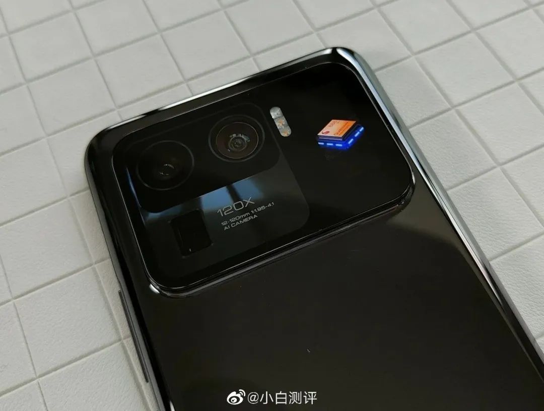 小米11ultra副屏,小米11ultra副屏logo 搞事小米11ultra智窗副屏还能这么玩一秒变身大牌加持