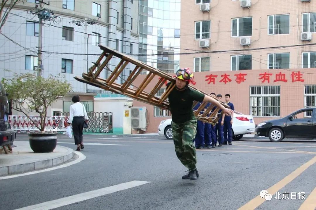 请记住这两张年轻帅气的脸!休闲区蓝鸢梦想 - Www.slyday.coM 请记住这两张年轻帅气的脸!休闲区蓝鸢梦想 - Www.slyday.coM