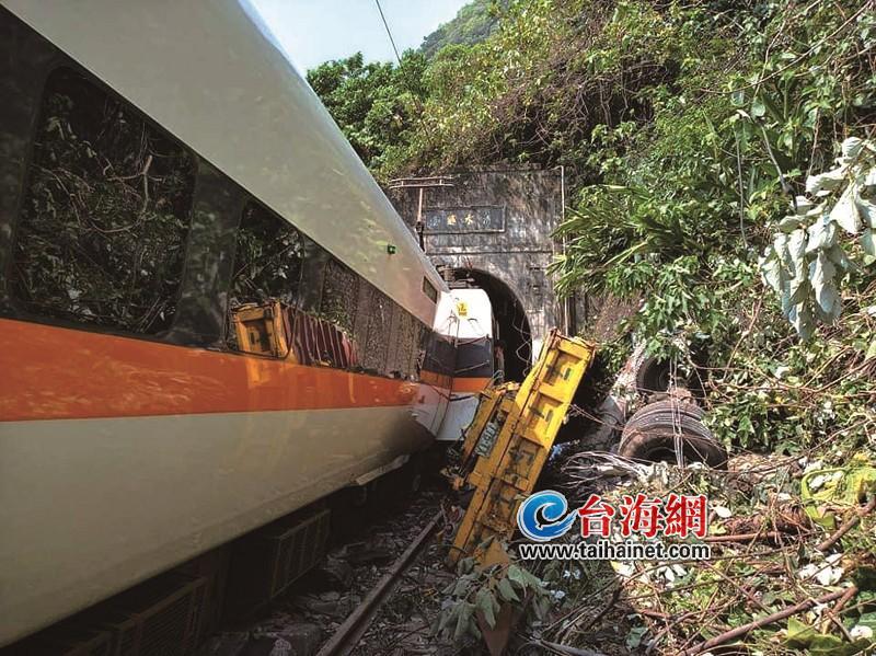 台铁列车出轨 国台办、海协会:对不幸遇难同胞表达深切哀悼,对遇难者家属及受伤同胞表达诚挚慰问休闲区蓝鸢梦想 - Www.slyday.coM 台铁列车出轨 国台办、海协会:对不幸遇难同胞表达深切哀悼,对遇难者家属及受伤同胞表达诚挚慰问休闲区蓝鸢梦想 - Www.slyday.coM
