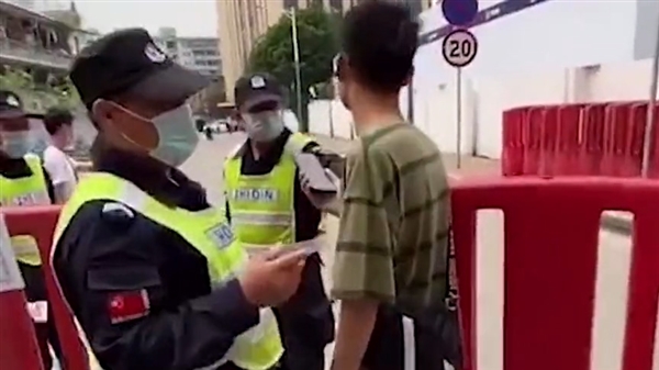 快手一哥辛巴复出封路致交通瘫痪 人民网发文批评休闲区蓝鸢梦想 - Www.slyday.coM 快手一哥辛巴复出封路致交通瘫痪 人民网发文批评休闲区蓝鸢梦想 - Www.slyday.coM