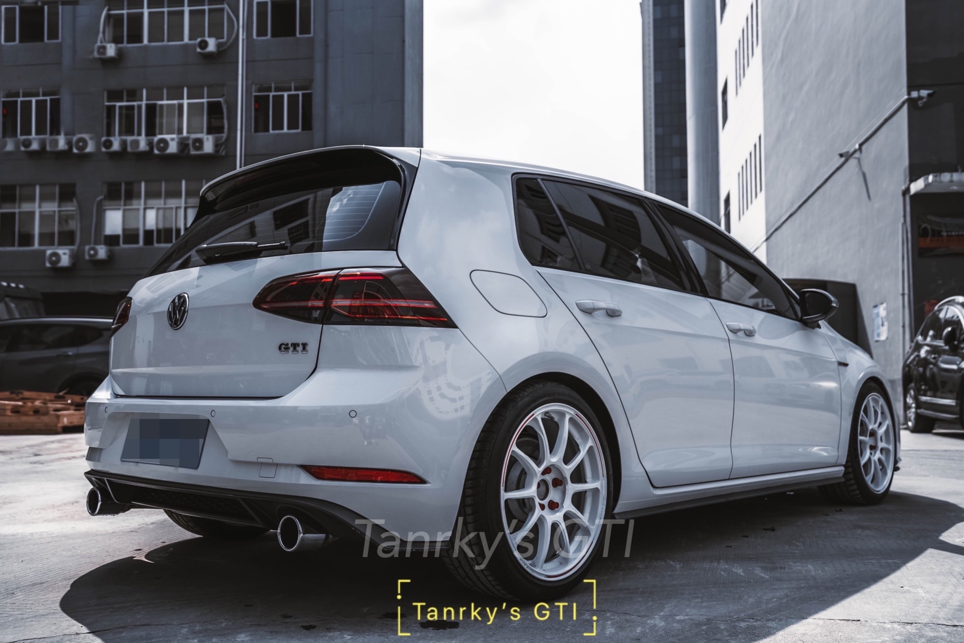 别样原厂竞技风——大众高尔夫 gti 改装心得
