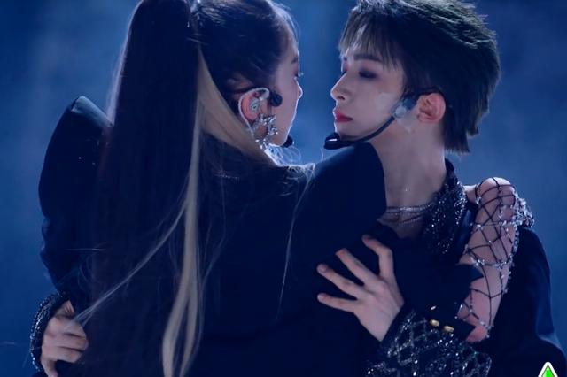 《创4》三公未播先火,赞多公主抱晓彤,米卡壁咚鞠婧祎画面绝了休闲区蓝鸢梦想 - Www.slyday.coM 《创4》三公未播先火,赞多公主抱晓彤,米卡壁咚鞠婧祎画面绝了休闲区蓝鸢梦想 - Www.slyday.coM