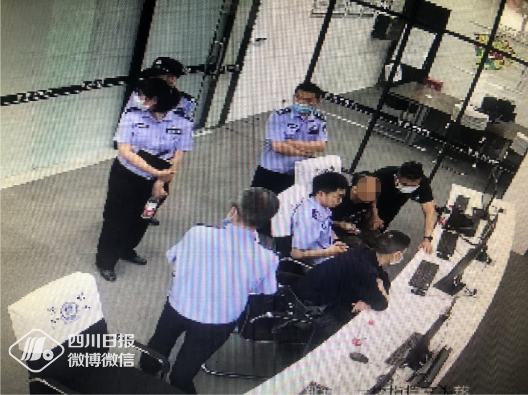 监控视频公布!还原成都49中学生坠亡事件时间线休闲区蓝鸢梦想 - Www.slyday.coM 监控视频公布!还原成都49中学生坠亡事件时间线休闲区蓝鸢梦想 - Www.slyday.coM