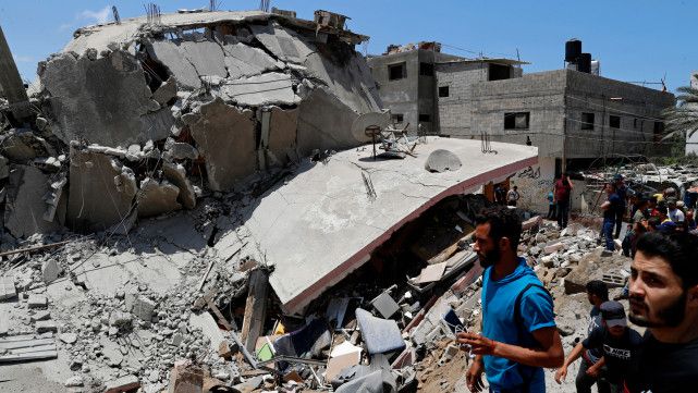 加沙遭以军空袭前后卫星地图对比 以军方致电加沙居民