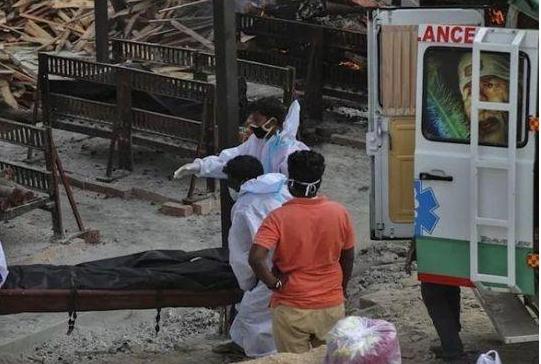 水面浮尸还不够!印度恒河岸边再出现五百多具尸体,死因仍然是谜休闲区蓝鸢梦想 - Www.slyday.coM 水面浮尸还不够!印度恒河岸边再出现五百多具尸体,死因仍然是谜休闲区蓝鸢梦想 - Www.slyday.coM