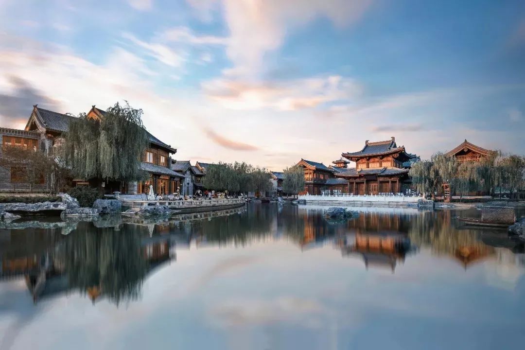 重新修建的洛邑古城现为洛阳的保护遗址 摄影/ 王琰琰