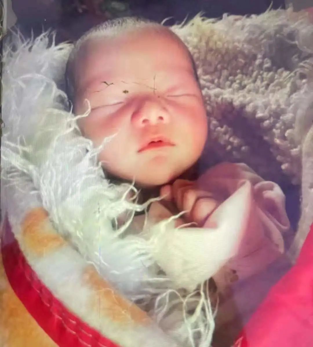 孕妇脐带脱垂、胎儿命悬一线,还好有他们!休闲区蓝鸢梦想 - Www.slyday.coM 孕妇脐带脱垂、胎儿命悬一线,还好有他们!休闲区蓝鸢梦想 - Www.slyday.coM