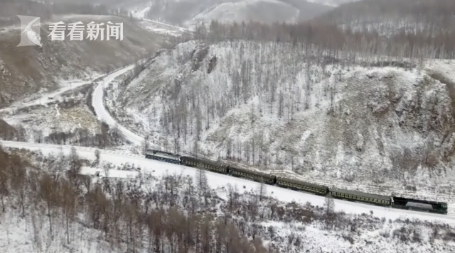 视频|60秒看绿皮车登“中国铁路第一坡”全过程