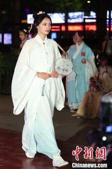 汉服穿搭大赏视频大全,汉服穿搭大赏视频大全图片