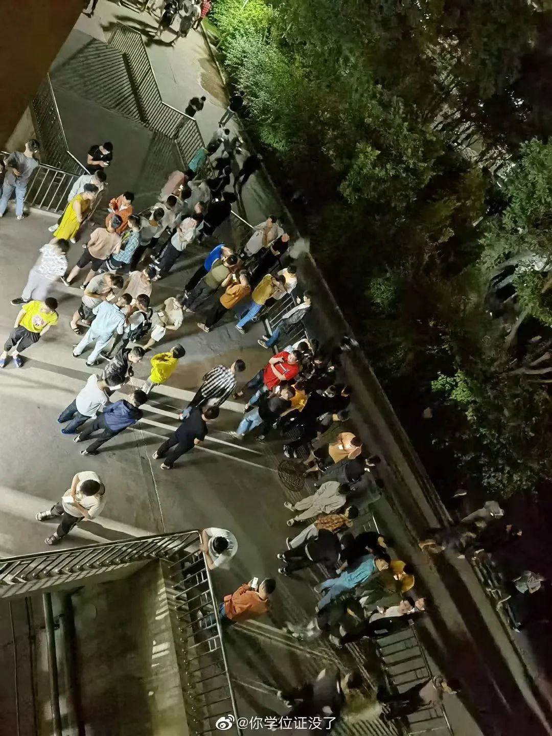 突发!西安震感明显!青海玛多县7.4级地震,云南漾濞地震已致多人伤亡 愿平安休闲区蓝鸢梦想 - Www.slyday.coM 突发!西安震感明显!青海玛多县7.4级地震,云南漾濞地震已致多人伤亡 愿平安休闲区蓝鸢梦想 - Www.slyday.coM