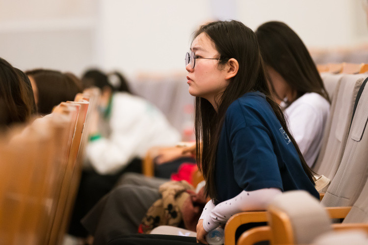 让知识分子的担当和风骨代代传承—电影《柳青》走进中国人民大学休闲区蓝鸢梦想 - Www.slyday.coM 让知识分子的担当和风骨代代传承—电影《柳青》走进中国人民大学休闲区蓝鸢梦想 - Www.slyday.coM