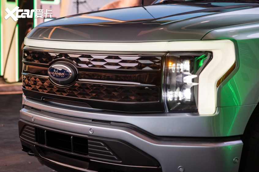 传奇皮卡触电 福特F-150 Lightning图解