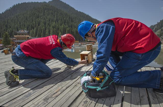 国网乌鲁木齐供电公司:党员服务为景区用电保驾护航休闲区蓝鸢梦想 - Www.slyday.coM 国网乌鲁木齐供电公司:党员服务为景区用电保驾护航休闲区蓝鸢梦想 - Www.slyday.coM