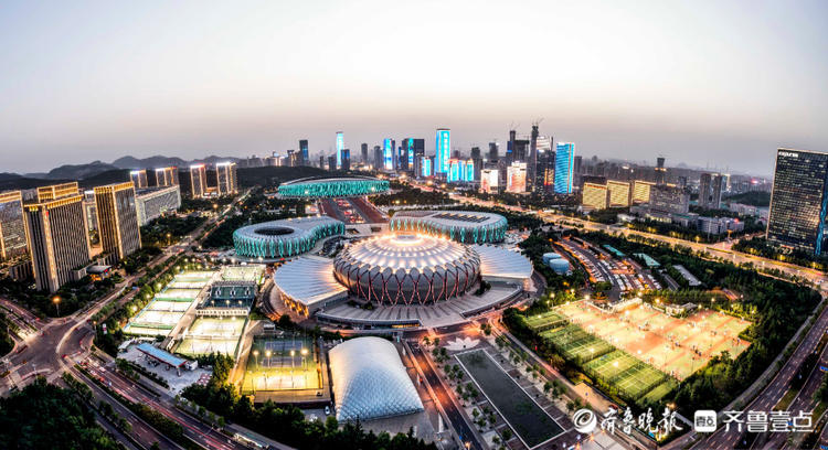 情报站|夜醉美!济南奥体中心夜景扮靓泉城,华灯初上璀璨夺目