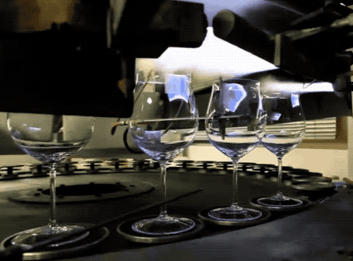 看完做高脚杯的操作,总算知道自己为啥是红酒杯杀手了