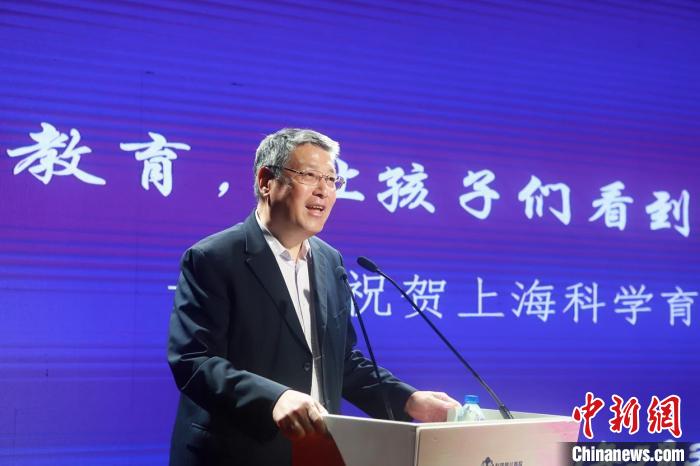 怎样才能当上校长 9204-kquziii6037838.jpg