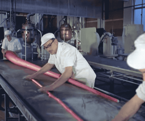 小时候那种横截面有字的糖条,是怎么做上去的字?休闲区蓝鸢梦想 - Www.slyday.coM 小时候那种横截面有字的糖条,是怎么做上去的字?休闲区蓝鸢梦想 - Www.slyday.coM