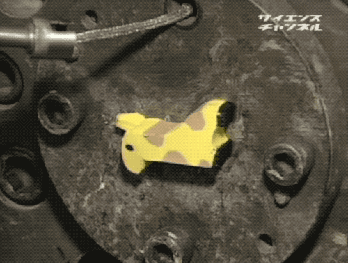 小时候那种横截面有字的糖条,是怎么做上去的字?休闲区蓝鸢梦想 - Www.slyday.coM 小时候那种横截面有字的糖条,是怎么做上去的字?休闲区蓝鸢梦想 - Www.slyday.coM