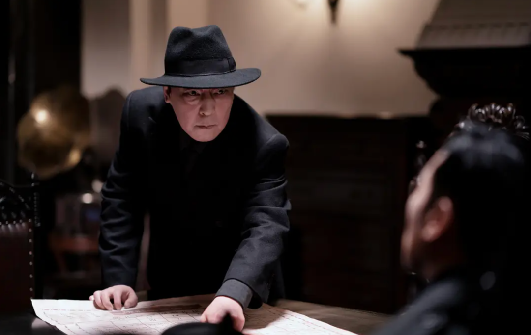 《悬崖之上》:合格的谍战片,不太合格的张艺谋作品?休闲区蓝鸢梦想 - Www.slyday.coM 《悬崖之上》:合格的谍战片,不太合格的张艺谋作品?休闲区蓝鸢梦想 - Www.slyday.coM