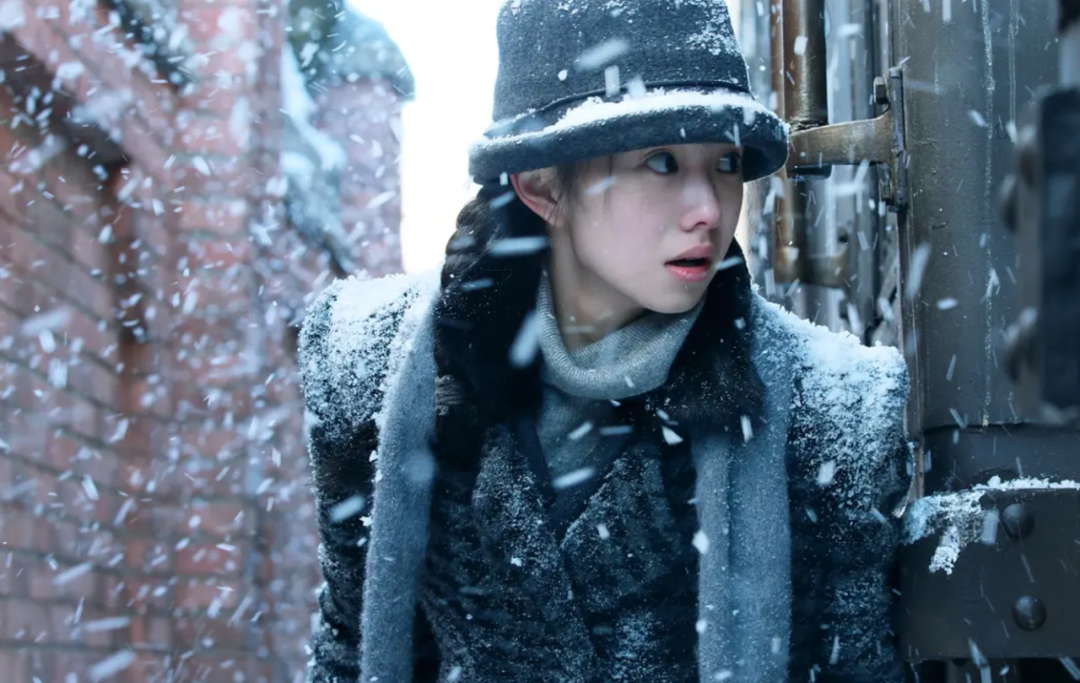 《悬崖之上》:合格的谍战片,不太合格的张艺谋作品?休闲区蓝鸢梦想 - Www.slyday.coM 《悬崖之上》:合格的谍战片,不太合格的张艺谋作品?休闲区蓝鸢梦想 - Www.slyday.coM