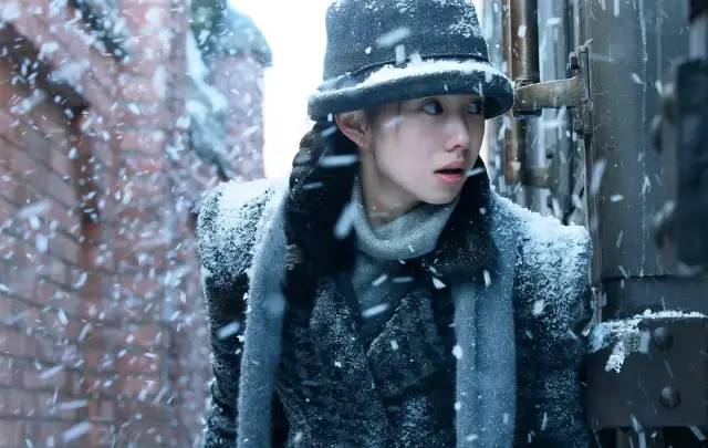 《悬崖之上》,《风声》之后最好的谍战片?休闲区蓝鸢梦想 - Www.slyday.coM 《悬崖之上》,《风声》之后最好的谍战片?休闲区蓝鸢梦想 - Www.slyday.coM