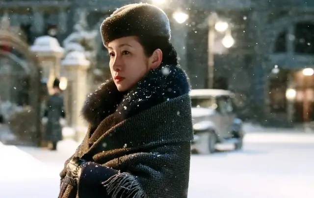 《悬崖之上》,《风声》之后最好的谍战片?休闲区蓝鸢梦想 - Www.slyday.coM 《悬崖之上》,《风声》之后最好的谍战片?休闲区蓝鸢梦想 - Www.slyday.coM