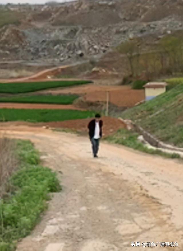 五四青年节,问政烟台记者又出发了休闲区蓝鸢梦想 - Www.slyday.coM 五四青年节,问政烟台记者又出发了休闲区蓝鸢梦想 - Www.slyday.coM