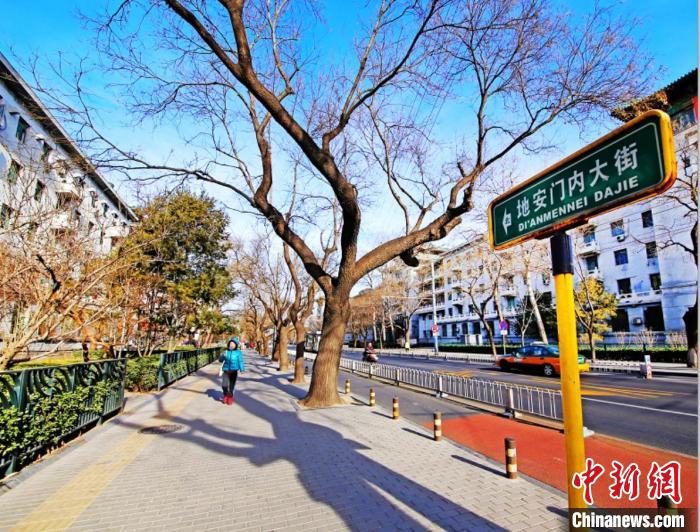 位于北京市西城区的地安门外大街是中轴线上形成时间最早、形态最稳定的商业街市。北京市西城区供图