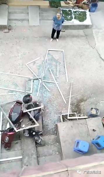 百色田阳那坡镇一房屋发生事故致1死3伤,官方通报→休闲区蓝鸢梦想 - Www.slyday.coM 百色田阳那坡镇一房屋发生事故致1死3伤,官方通报→休闲区蓝鸢梦想 - Www.slyday.coM