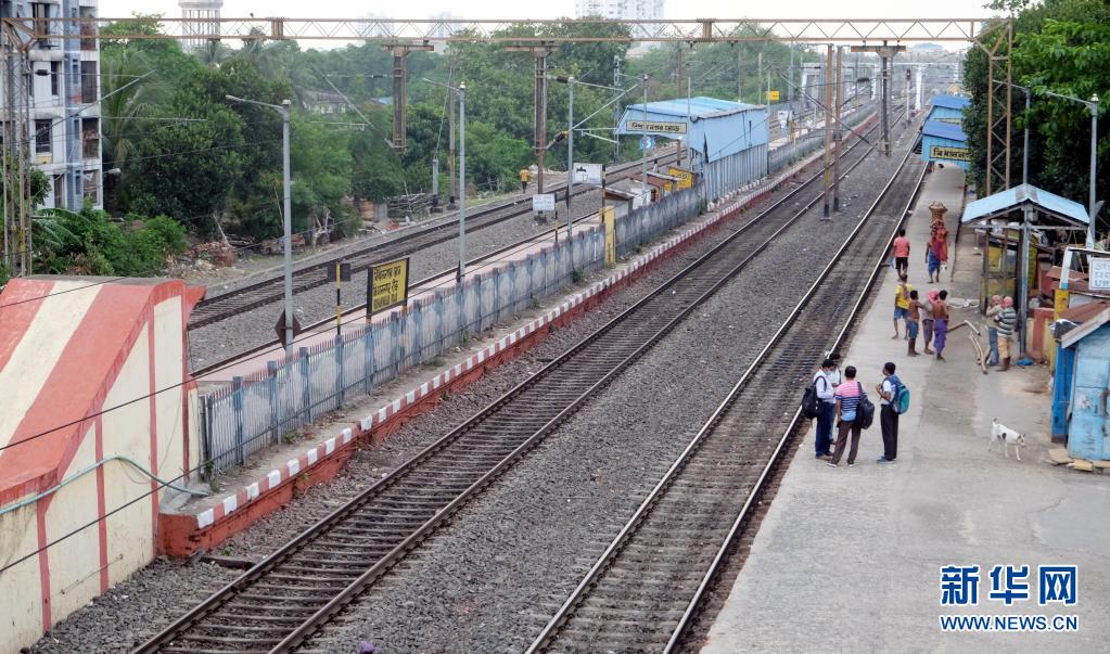 印度日增新冠确诊和死亡病例均破纪录【图】休闲区蓝鸢梦想 - Www.slyday.coM 印度日增新冠确诊和死亡病例均破纪录【图】休闲区蓝鸢梦想 - Www.slyday.coM