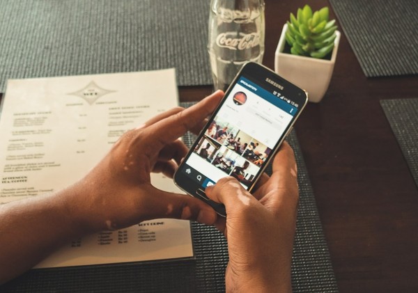 手机上怎么交车贷 3c77-kpuunnc4449670.jpg