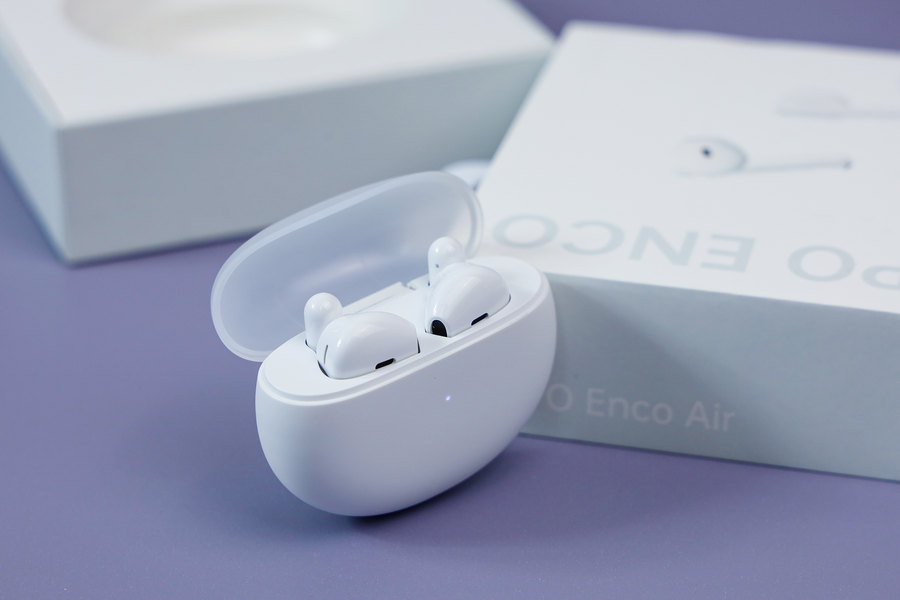 oppo蓝牙耳机灵动版,OPPO Enco Air灵动版 配对打开电视的蓝牙功能,同时打开耳机盒就能让oppo智能电视k9与oppo