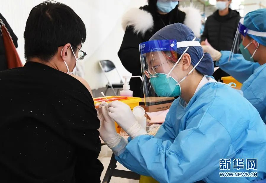 打了疫苗能踢足球吗,打了疫苗能踢足球吗小孩