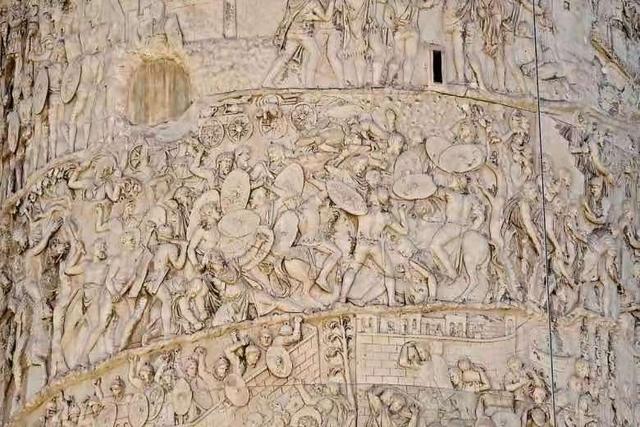 公元 107 - 113 年在罗马建立的罗马胜利纪念碑,以纪念罗马皇帝图拉真
