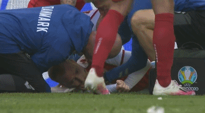 比赛中丹麦球员突然倒地,这13分钟急救全世界称赞!休闲区蓝鸢梦想 - Www.slyday.coM 比赛中丹麦球员突然倒地,这13分钟急救全世界称赞!休闲区蓝鸢梦想 - Www.slyday.coM